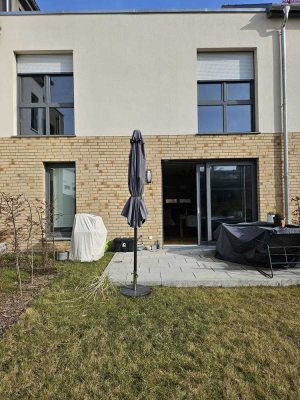 REIHENHAUS gehoben - neuwertig - Einbauküche - Auto-Stellplatz