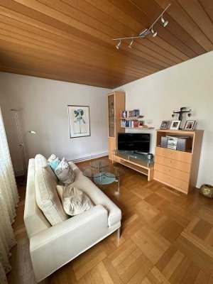 2,5 Zimmer Wohnung Stadt (möbliert)