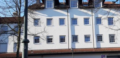 Schöne,  helle 2-Zimmer Wohnung im 2. OG mit Balkon im Herzen von Solingen