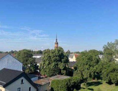 08060! Helle 3 Zi.-Wohnung im 2. OG - renoviert sofort bezugsfertig!