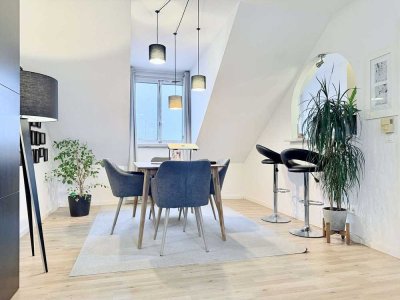 Charmante 2-Zimmer-Dachgeschosswohnung mit Galerie und Dachterrasse in München-Laim