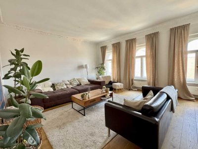 Altstadtjuwel in Bestlage: Helle 3-Zimmer-Wohnung im denkmalgeschützten Stadthaus