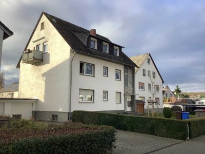 Schicke Dachgeschloßwohnung mit Balkon