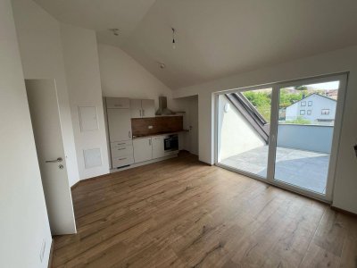 Bezugsfertiger Neubau: Garconniere mit Küche &amp; Dachterrasse in Ranshofen