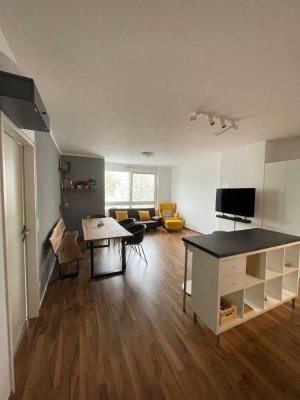Exklusive, gepflegte 1,5-Raum-Wohnung mit Balkon und EBK in Gera