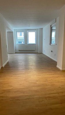 Offene 2 Zimmer EG-Wohnung in Do-Hörde WG geeignet