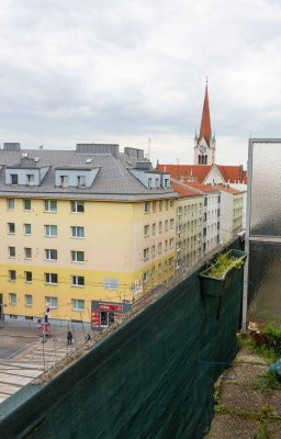 Sanierungsbedürftige 1-Zimmer-Wohnung mit kleiner Terrasse im 1160 Wien (im 5.Liftstock)