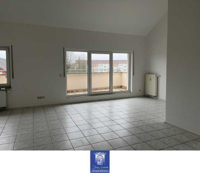 Dachtraum mit Dachterrasse und Wannenbad in ruhiger Umgebung!
