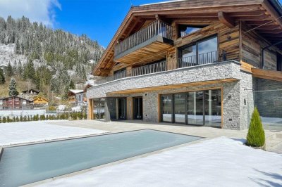 Neubau-Chalet im Ski-Gebiet Zell am See - Kaprun mit Blick auf das imposante Kitzsteinhorn