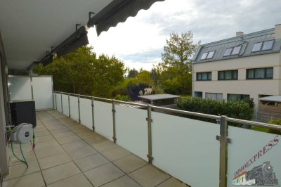 Exklusive und moderne 3- Zimmerwohnung mit 2 KFZ - Tiefgaragenstellplätzen in Ruhelage