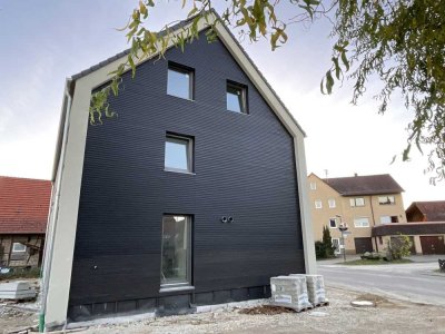 Neue Doppelhaushälfte, Erstbezug