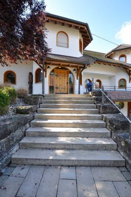 Licht. Raum. Lebensqualität – Stilvolle Villa auf großzügigem Grundstück!