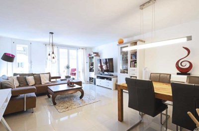 Modern & elegant trifft Alltag – Neuwertige Wohnung mit Regendusche & Balkon in Marbach