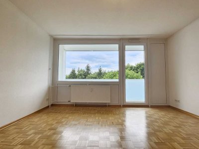 Helle 4-Zimmer-Wohnung mit Balkon in Großhadern