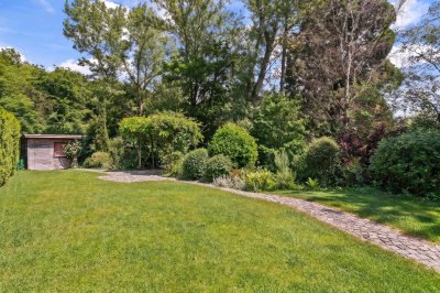 Wohnen im Grünen – Charmantes Eckreihenhaus mit großem Garten und Terrasse