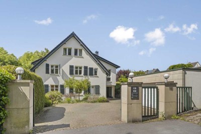 Repräsentative Villa mit Einliegerwohnung  – Historisches Flair trifft modernen Wohnkomfort