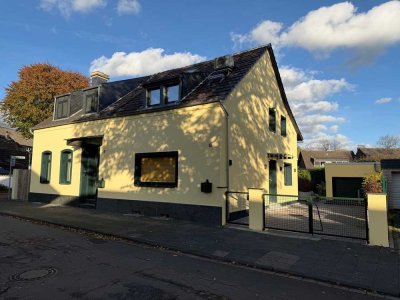 Erstbezug kernsanierte Doppelhaushälfte mit Stellplatz und bester Anbindung nach Düsseldorf