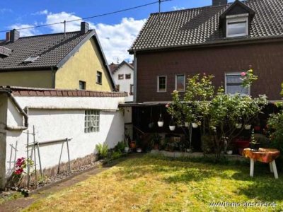 Gepflegte Doppelhaushälfte mit Garten und Garage für die Kleinfamilie