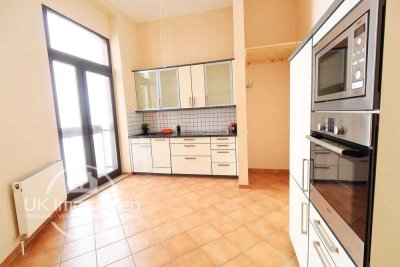 Grün + Zentral + direkt am Wallufer Platz + Balkon + Wohnküche + TGL-Bad