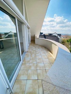 ***OVER*THE*TOP *** - Dachgeschoss-Etagenwohnung mit PENTHOUSE-CHARAKTER in WI-Sonnenberg