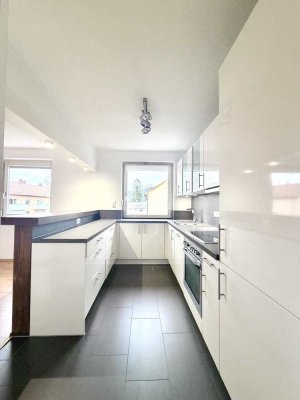 Exklusive, sanierte 2,5-Zimmer-Wohnung mit Balkon und EBK in Lindau