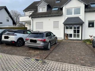 3 Zimmer Küche, Bad-  Wohnung mit Balkon in Mayen-Alzheim