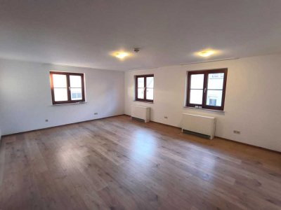 Renovierte 2-Zimmer-Wohnung in zentraler Lage