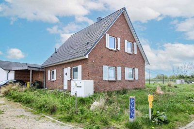 Sofort wohlfühlen: 5-Zi.-EFH mit Garten in Tönning