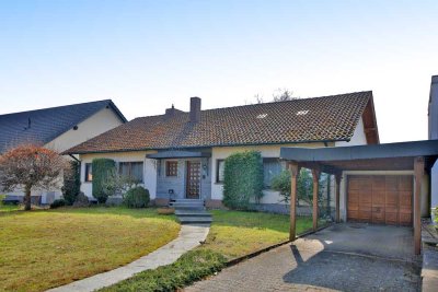 Traumhauspotenzial mit extra großem Garten! Hier ist drinnen und draußen viel Platz für Ihre Pläne!