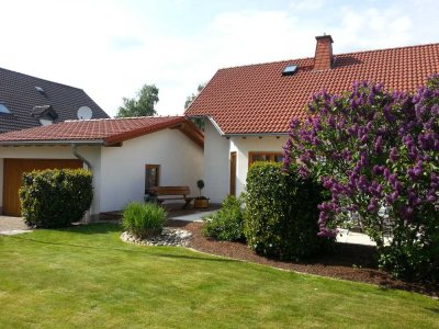 Günstiges, gepflegtes 4-Zimmer-Haus mit gehobener Innenausstattung und EBK in Siershahn