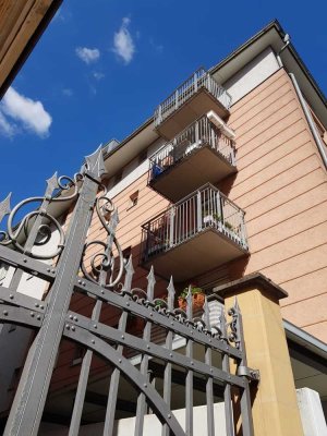 **Top Lage Glockenbach**  - Tiefgarage - Parkett - EBK  ** provisionsfrei **