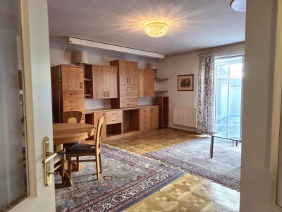 GROSSE WOHNUNG MIT TERRASSE IM ZENTRUM VON NEULENGBACH