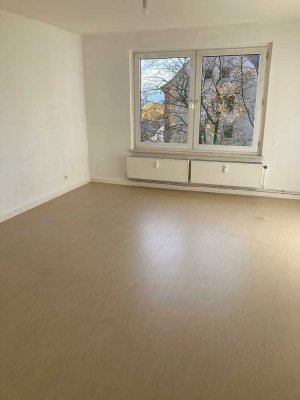 Helle 3-Zimmerwohnung mit Balkon zu vermieten