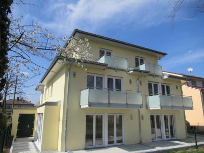 Exklusive Doppelhaushälfte  mit sonnigem Garten in bester Lage
