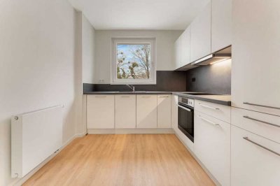 Hochwertig sanierte 2-Zimmer-Wohnung mit Einbauküche und Balkon im grünen Lichterfelde