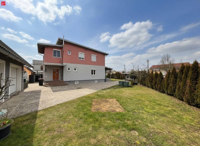 Stilvoller Familientraum mit Abendsonne