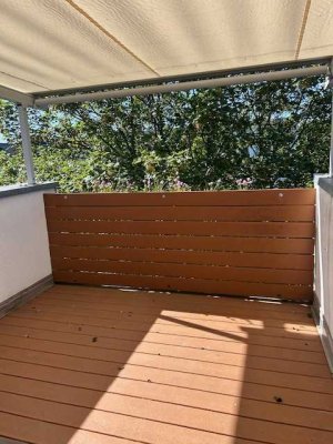 2-Zimmer Wohnung mit offener Galerie, Einbauküche, Terrasse und 2 Bädern!