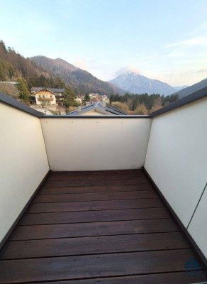 EBENAU: Garconniere mit Balkon und PKW-Stellplatz