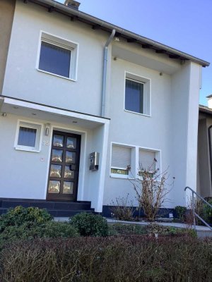 Top-renoviertes Reihenmittelhaus in ruhiger, zentraler Wohnlage in der Solinger Südstadt