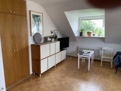 Schöne Dachgeschosswohnung (2.OG) im Herzen von Venn!