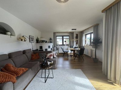 Miete: Sonnige Dachgeschosswohnung mit Berg- &amp; Fernblick