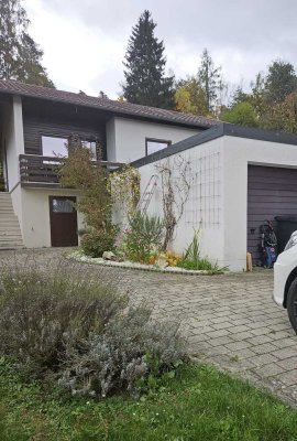 1988 € - 140 m² - 5.0 Zi.