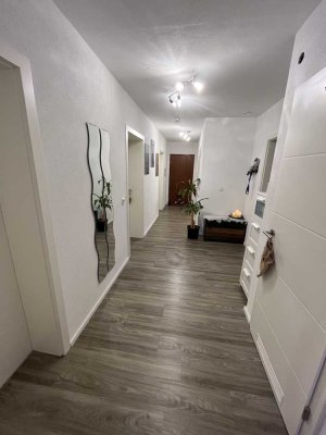 � Ruhige 3-Zimmer-Wohnung mit Balkon & Garage in Bretten – Hausertal