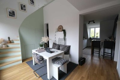 Altstadtflair trifft Wohnkomfort - Stilvolle Maisonettewohnung mit Loggia und EBK in Bestlage