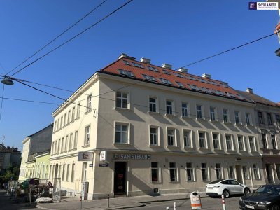 3,5-Zimmer-Wohnung mit Sanierungsbedarf und 20 m² großer Loggia im Innenhof! Plus rundum saniertes Haus!