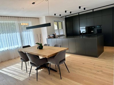 Vollmöblierte Top-sanierte ca. 100m2 Wohnung mit Loggia, Garagenabteil &amp; Freistellplatz inklusive Kellerabteil in Schwaz