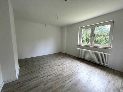 Renovierte 3-Zimmer-Wohnung mit Mietergarten in Geestemünde