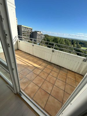 4 - Zimmer Maisonetten Wohnung incl. Tiefgaragenstellplatz in gepflegter Wohnanlage