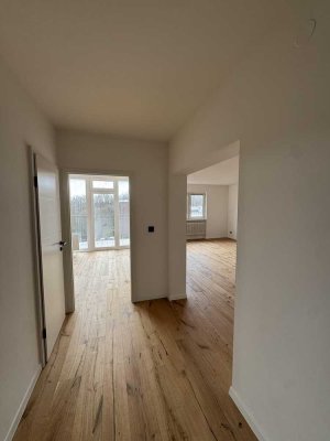 Hochwertig renovierte 3 Zimmer Wohnung in zentraler Lage von Kiel