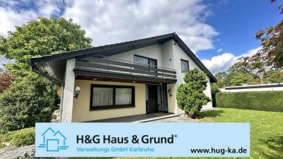 Rarität im Märchenviertel! Repräsentatives Einfamilienhaus mit Schwimmbad!